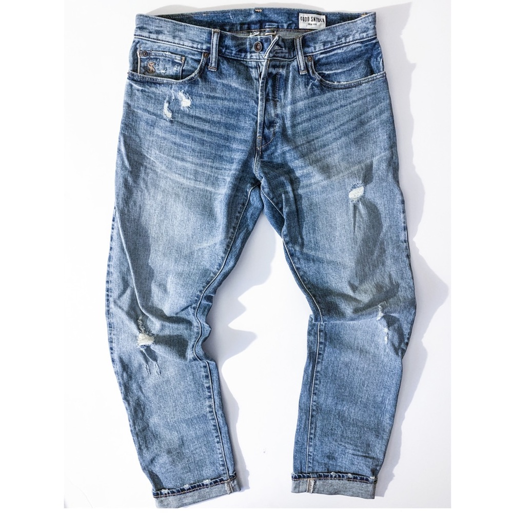Todd Snyder New York Distressed Slim Jeans NWOT